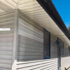 Vinyl-Siding-Restored-looks-brand-new 1